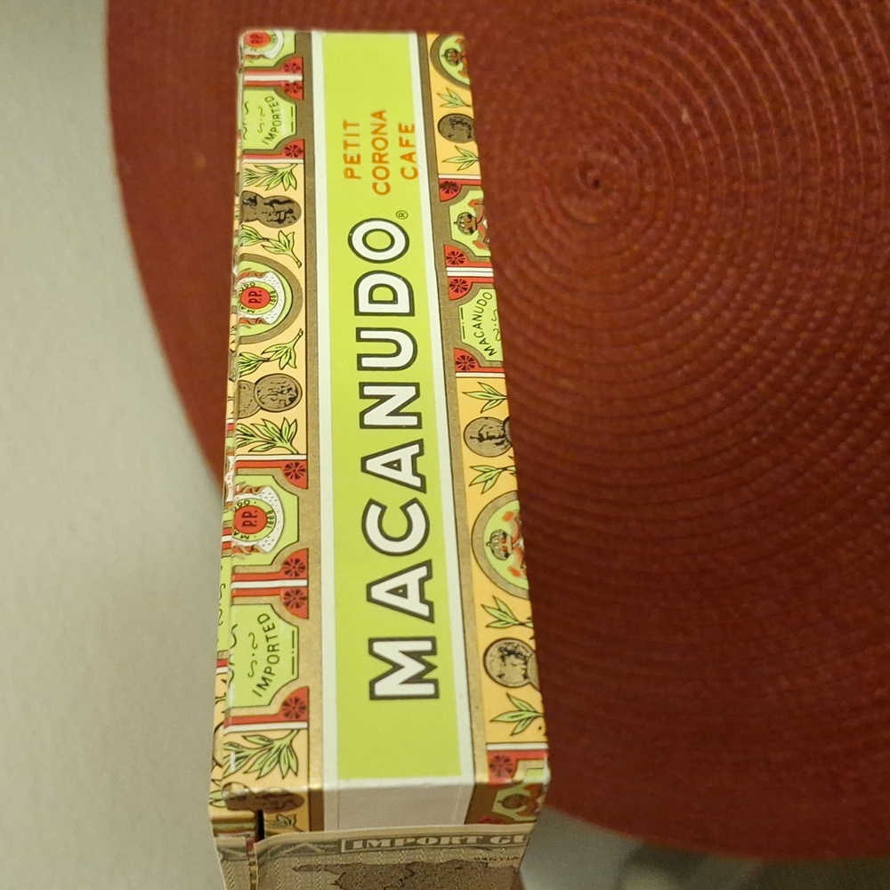 MACANUDO Cigar Box - Picture 2 of 4